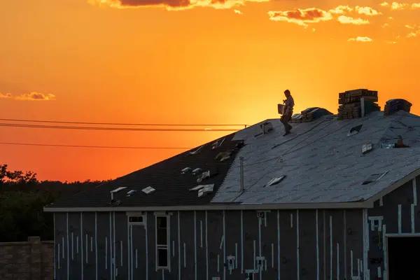 When to Plan for Roof Replacement in Mansfield